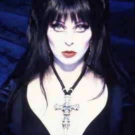 Cassandra Peterson Photo 14