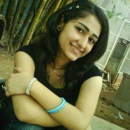 Neha Dalal Photo 14