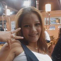 Cassandra Reyes Photo 8
