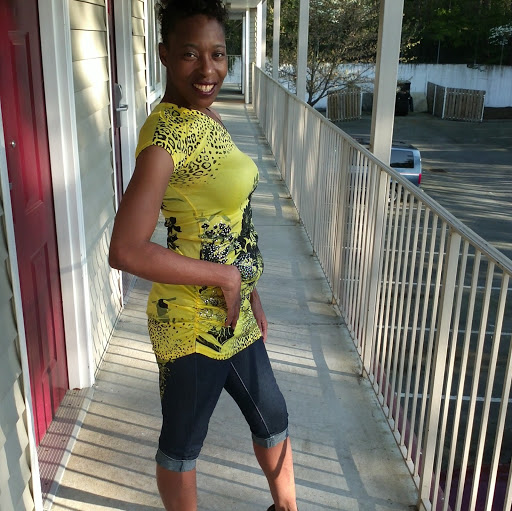 Latasha Henderson Photo 9