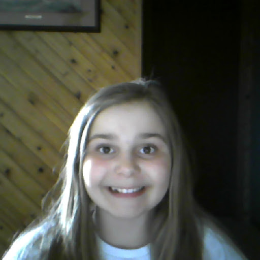 Emma Walls Photo 11