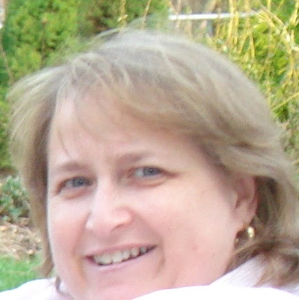 Sara Savage Photo 9