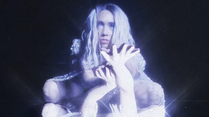 Selene Anderson Photo 14