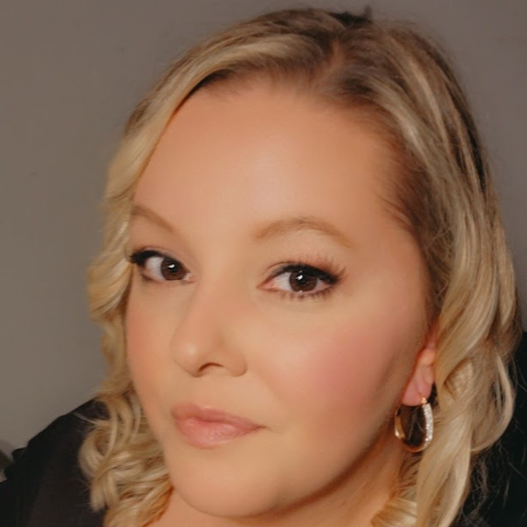 Kayla Burley Photo 9
