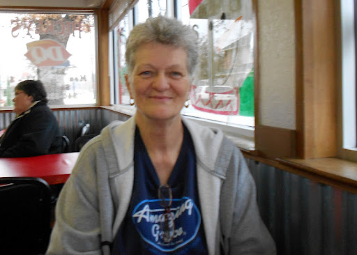 Linda Owen Photo 16