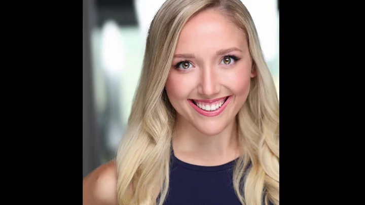 Regan White Photo 16