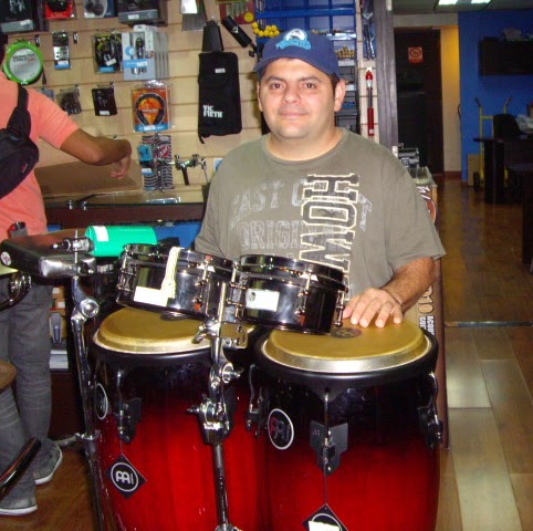 Alejandro Urdaneta Photo 17
