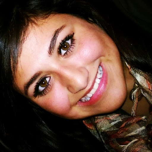 Kelly Luna Photo 14