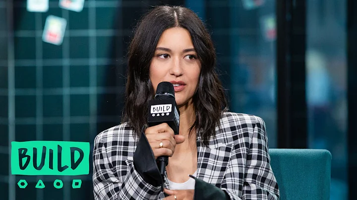 Julia Jones Photo 35
