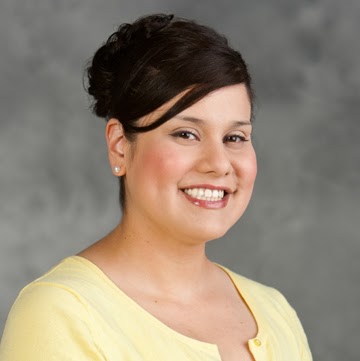 Elizabeth Devlin Photo 11