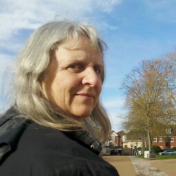 Elisabeth Brooks Photo 11