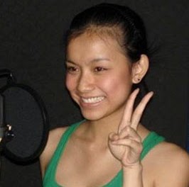 Phoebe Anderson Photo 15