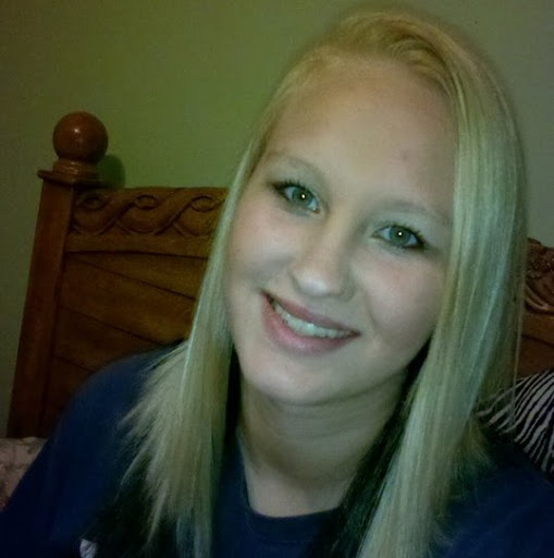 Samantha Baughman Photo 9