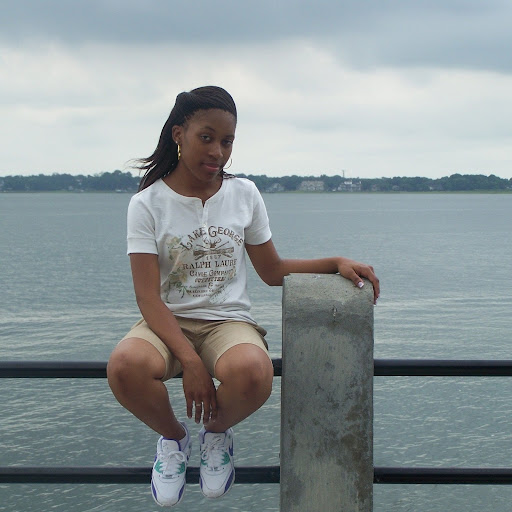 Dione Davis Photo 10