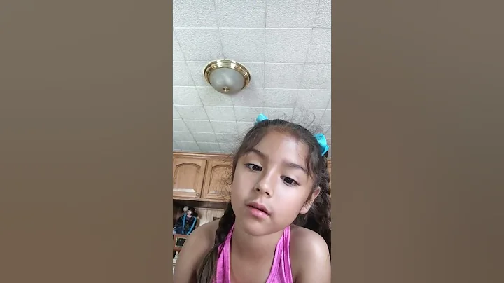 Monica Ugalde Photo 18