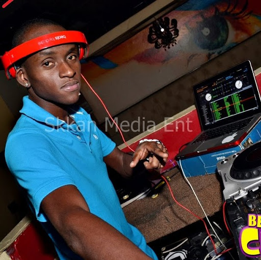 Andre Day Photo 10
