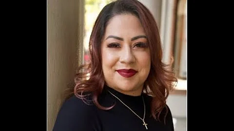 Elizabeth Quiroz Photo 30