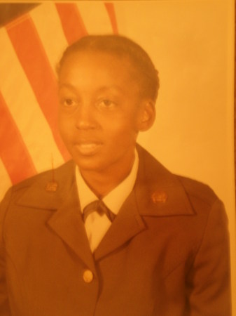Roslyn Moore Photo 11