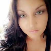 Mindy Brooks Photo 1
