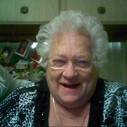 Elaine White Photo 15