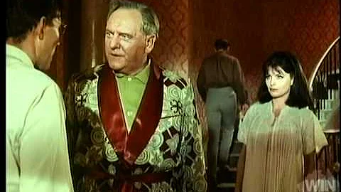 Bernard Lee Photo 33