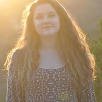 Elizabeth Keating Photo 5
