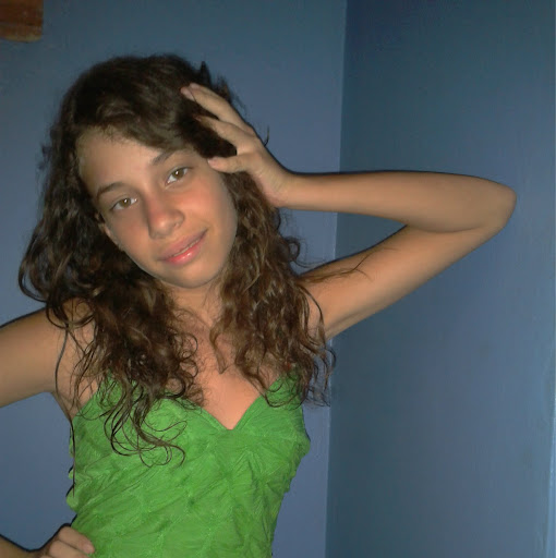 Angela Petit Photo 6