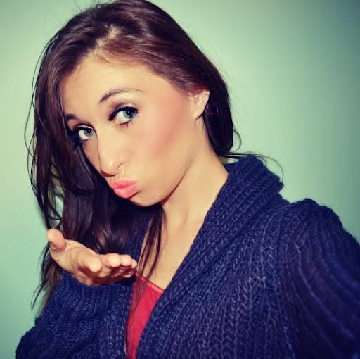 Nicole Darling Photo 12