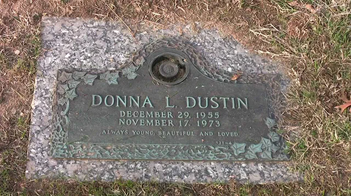 Donna Dustin Photo 3