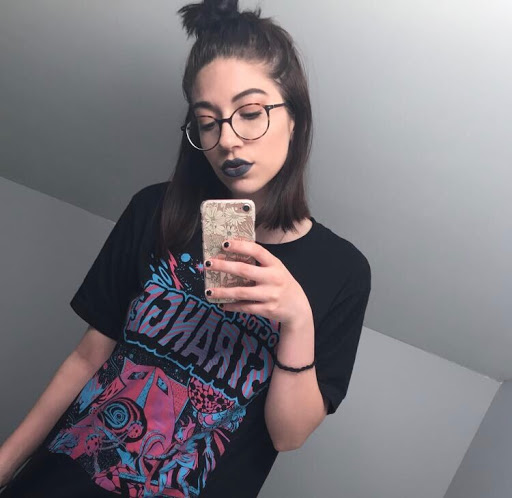 Hannah Blake Photo 16
