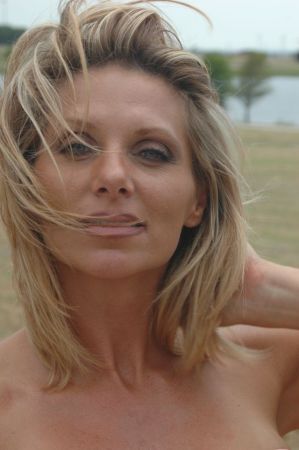 Stacy Roberts Photo 18