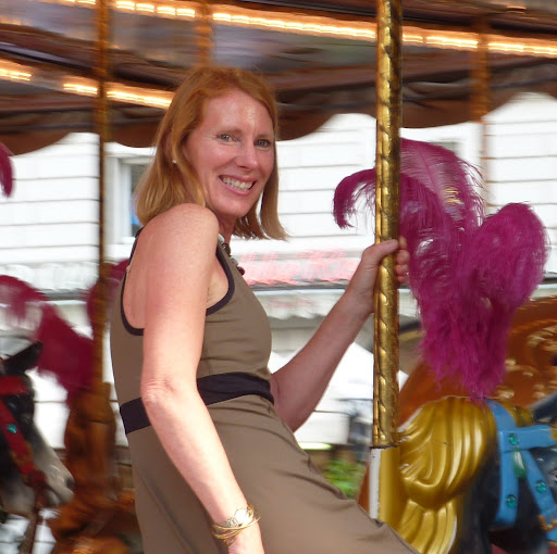Catherine Knight Photo 17