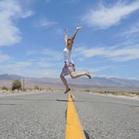 Victoria Schmid Photo 3