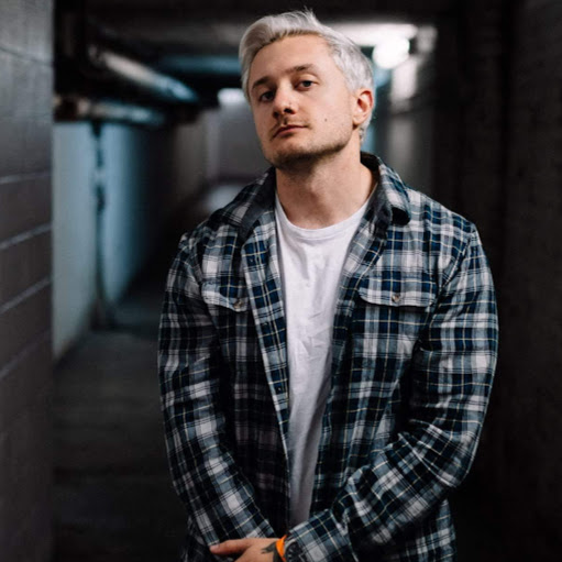 Ryan Oakes Photo 10