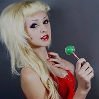 Elizabeth Lush Photo 1