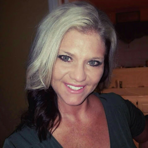 Kelley Hendricks Photo 10
