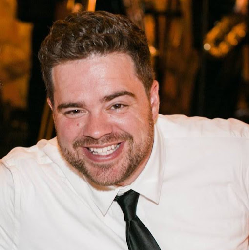 Adam Bradshaw Photo 9