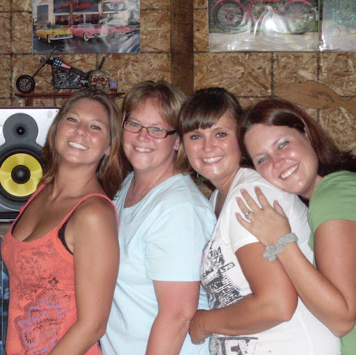 Christy Hansen Photo 10