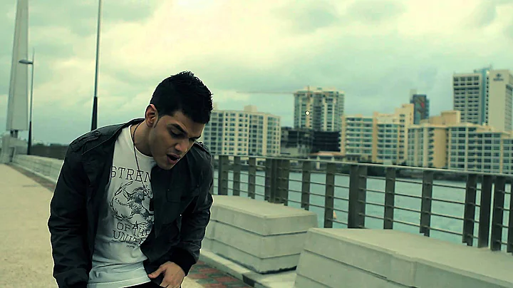 Emmanuel Velez Photo 28