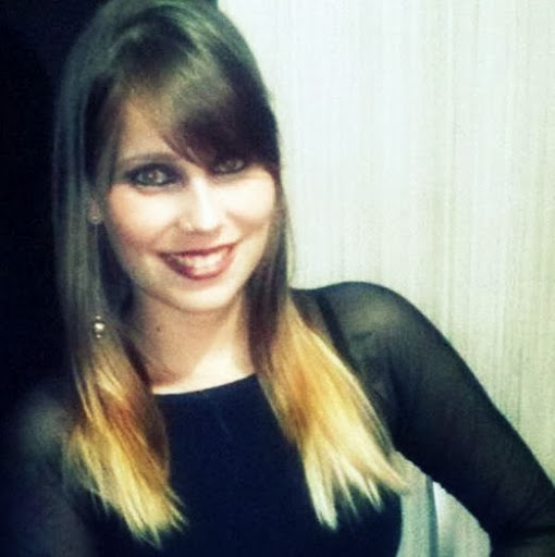 Caroline Silva Photo 9