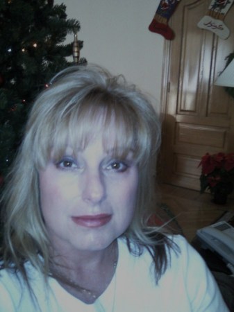 Kimberly Mitchell Photo 20