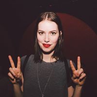 Julia Mauro Photo 6