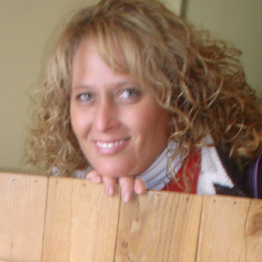 Shari Schmitt Photo 7