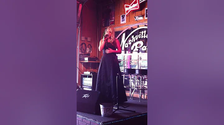 Renee Sewell Photo 18
