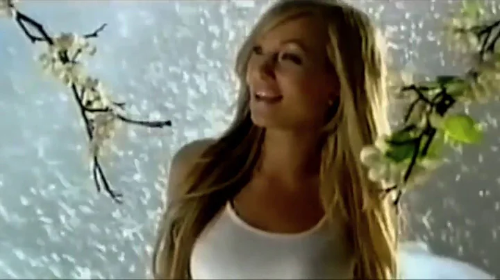 Charlotte Nelson Photo 35
