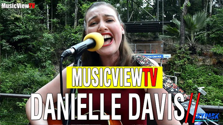 Danielle Davis Photo 55