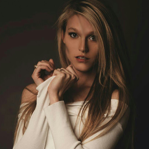 Brittany Bowling Photo 12