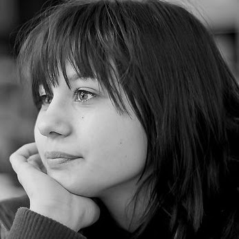 Elizabeth Fitts Photo 9