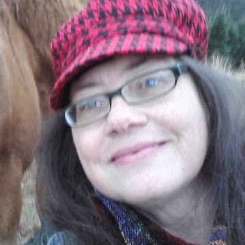 Jolene Carpenter Photo 9