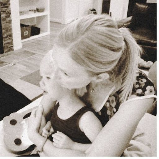 Jennifer Kerns Photo 15